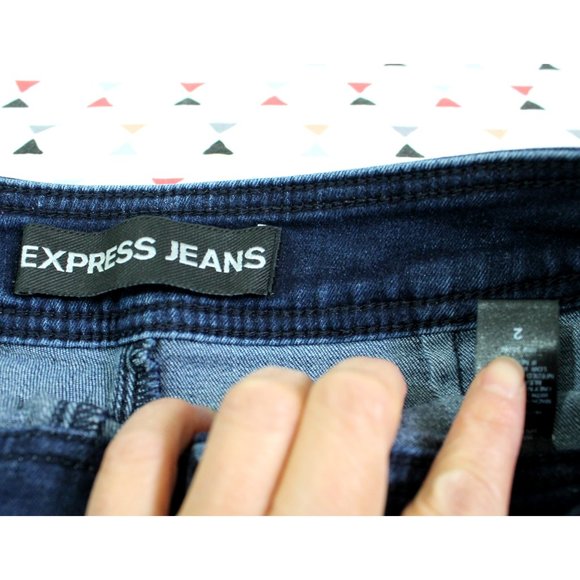 ✨BOGO FREE✨ EXPRESS JEANS Denim Shorts Blue 2 - Picture 2 of 5